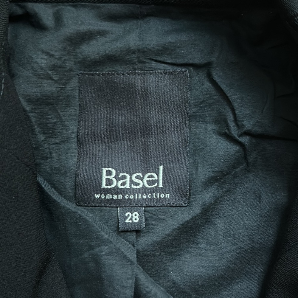 Black blazer - Picture 3 of 3